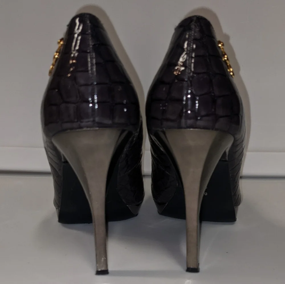 Christian Siriano Heels - Picture 3 of 8